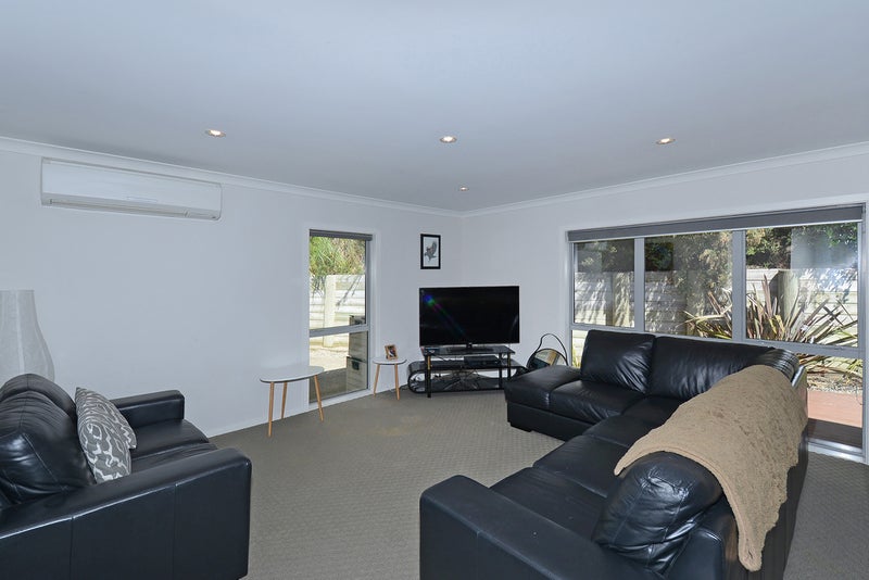 20 Sylvan Way, Silverstream, Upper Hutt - Carousel 2