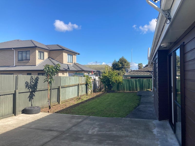 2/19 OMAGH Avenue, Papatoetoe, Auckland - Carousel 10