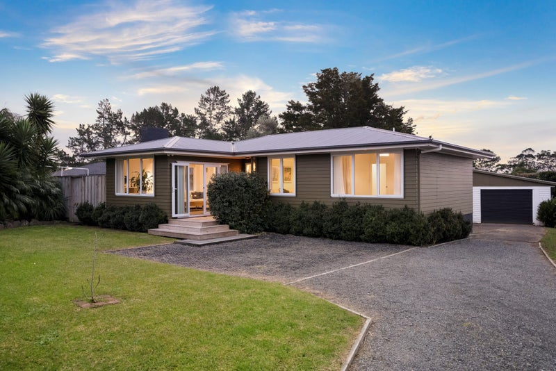 62 Cobham Crescent, Kelston, Auckland - Carousel 2