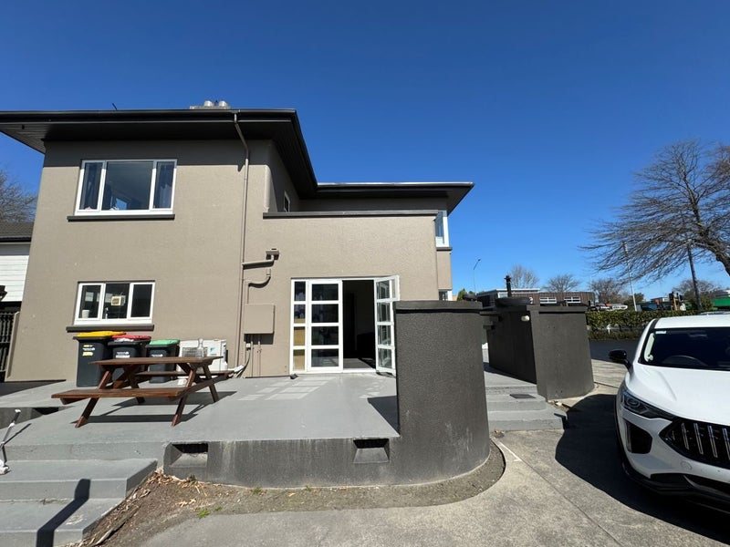 196 Fendalton Road, Fendalton, Christchurch - Carousel 1