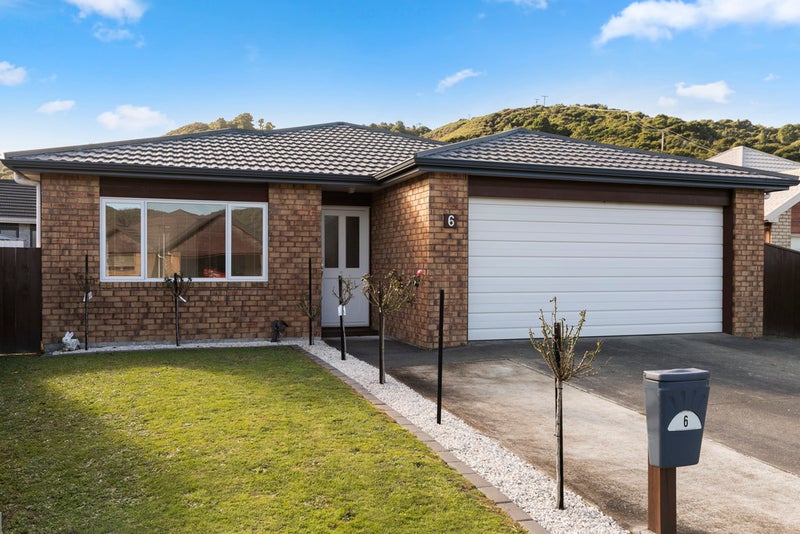 6 Sun Valley Grove, Wainuiomata, Lower Hutt - Carousel 18