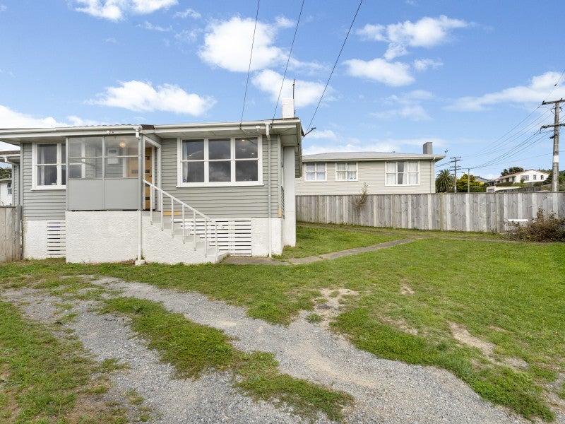 11 Te Puke Street, Titahi Bay, Porirua - Carousel 24