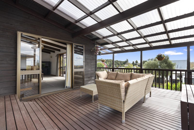 109 Amanda Avenue, Dinsdale, Hamilton - Carousel 2