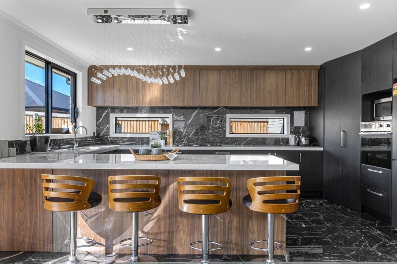 21 Blue Jacket Drive, Halswell, Christchurch - Carousel 2