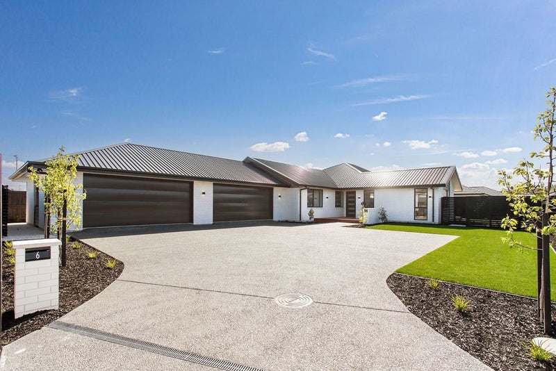 6 Earl Way, Amberley, Amberley - Carousel 1