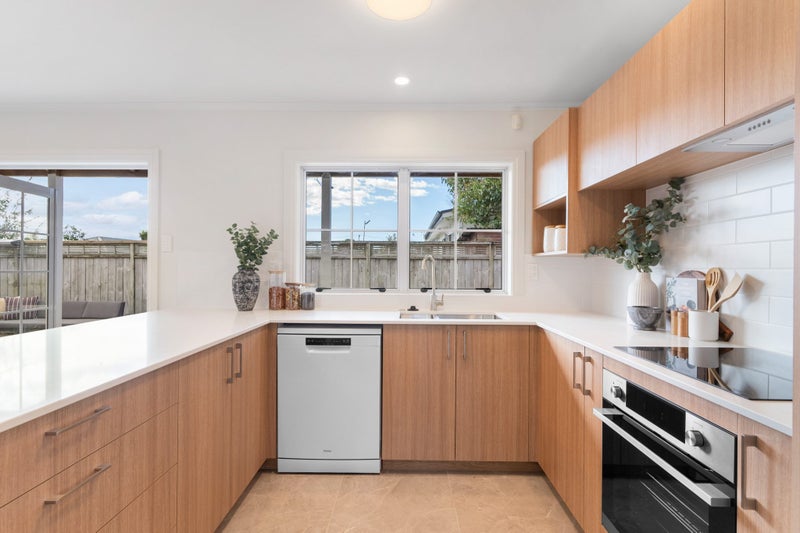 18A Highbury Street, Avondale, Auckland - Carousel 2