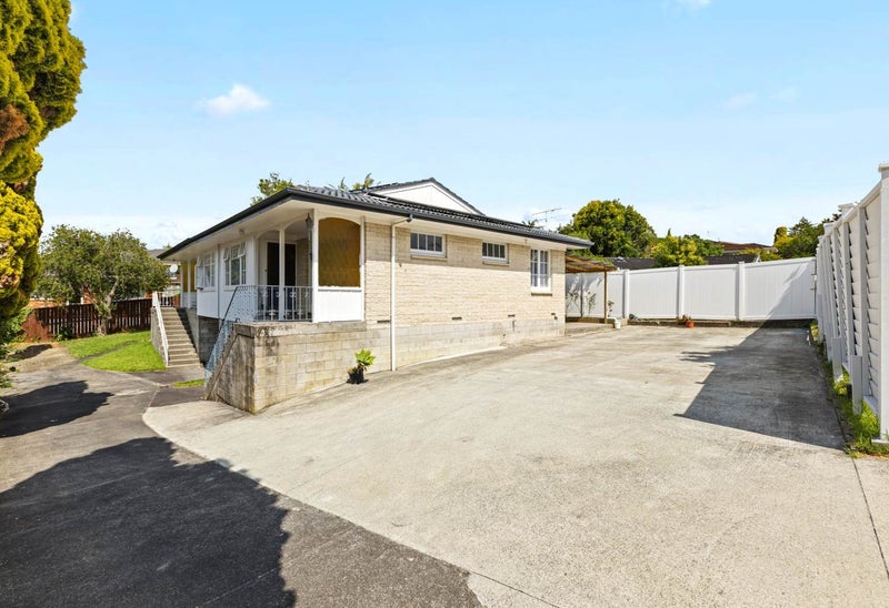 1/25 Glenmore Road, Sunnyhills, Auckland - Carousel 2