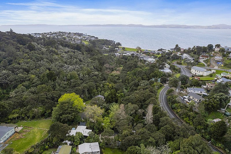 37 Rewa Road, Maraetai, Auckland - Carousel 27