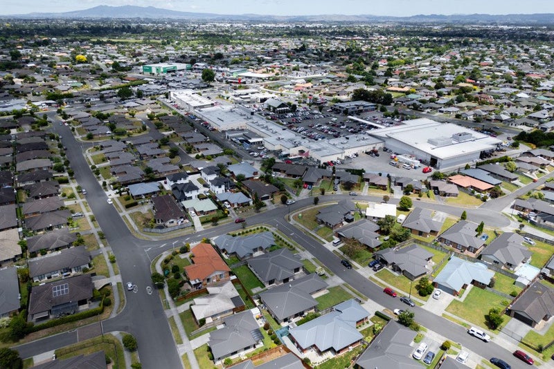 4 Landmark Court, Huntington, Hamilton - Carousel 19