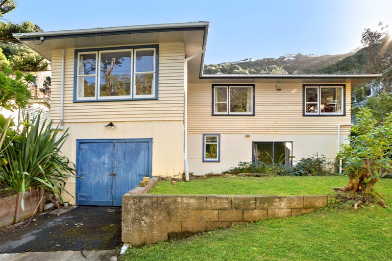 11 Rangiora Avenue, Kaiwharawhara, Wellington - Carousel 1