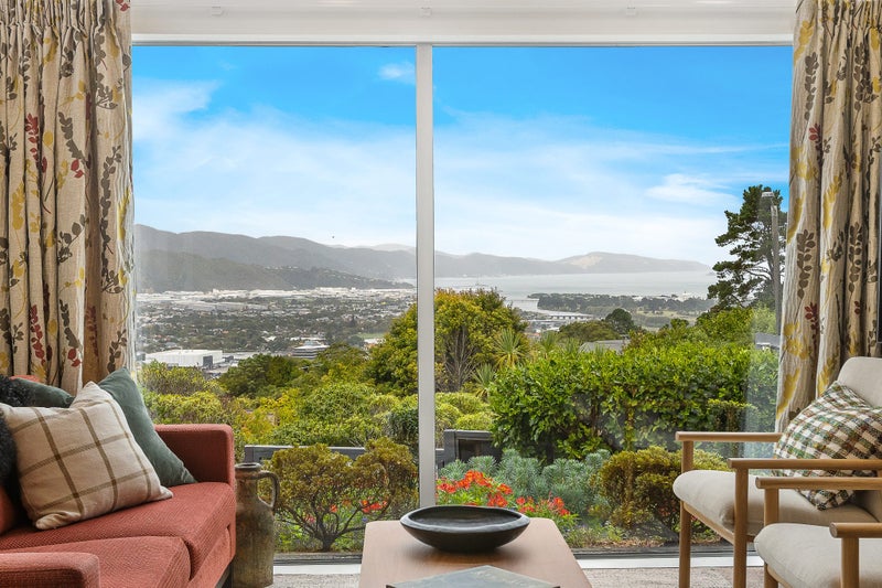 116 Tirohanga Road, Tirohanga, Lower Hutt - Carousel 1