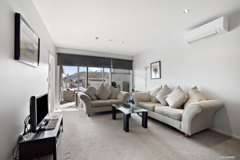 210/40 Library Lane, Albany, Auckland - Carousel 2