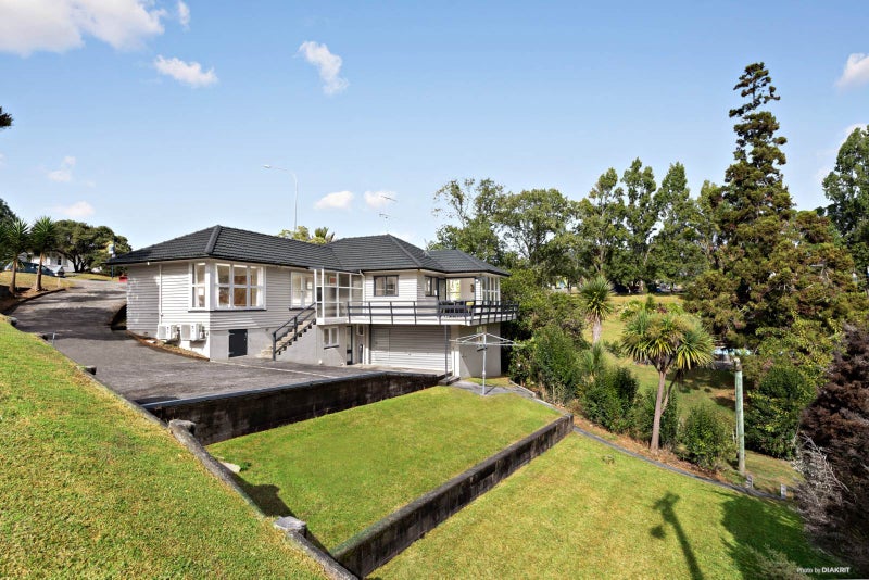 369 Hillsborough Road, Hillsborough, Auckland - Carousel 1