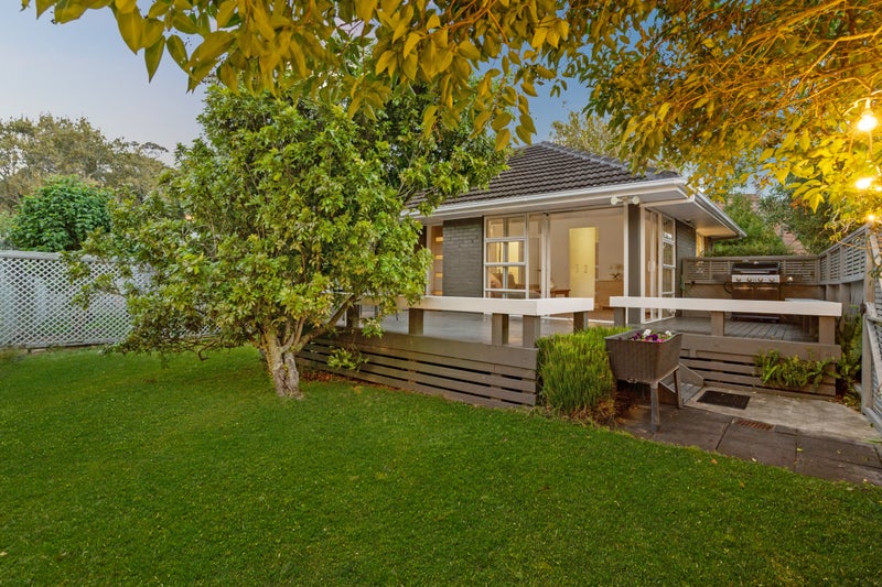 1/65 Sylvia Road, Hillcrest, Auckland - Carousel 1