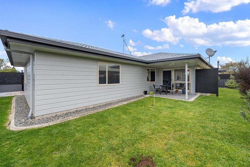 8 Donegal Place, Katikati - Carousel 2