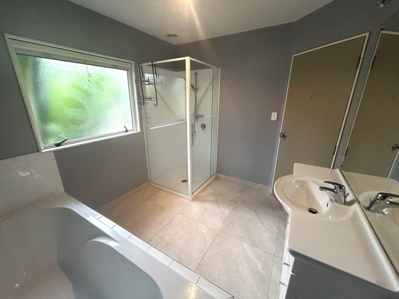 21 Gretna Green, Browns Bay, Auckland - Carousel 13