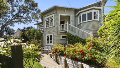 31 Fairview Crescent, Kelburn, Wellington - Carousel 1