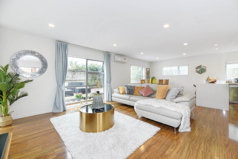114 Chivalry Road, Glenfield, Auckland - Carousel 1