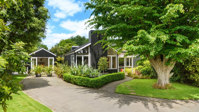 26 Manapouri Crescent, Hokowhitu, Palmerston North - Carousel 1