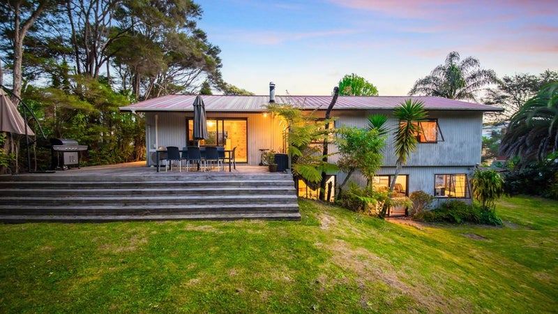 42 Atkinson Road, Titirangi, Waitakere - Carousel 1