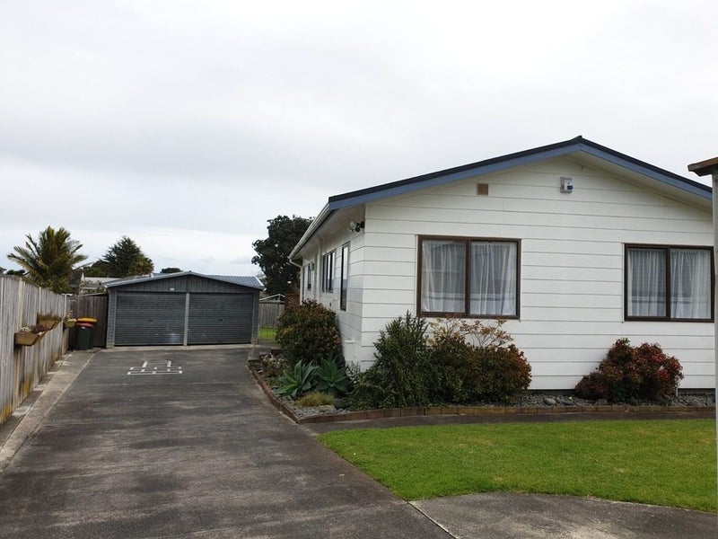 115 Sykes Road, Weymouth, Auckland - Carousel 1