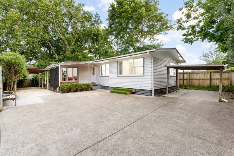30C Pinedale Place, Henderson, Auckland - Carousel 1