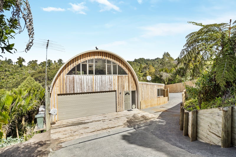 49 Rimu Road, Oratia, Auckland - Carousel 1