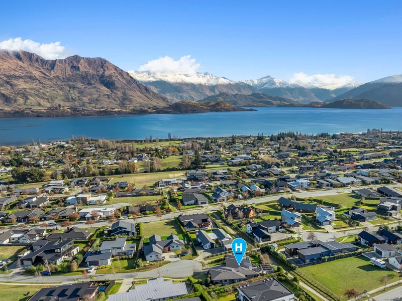 18 Urquhart Place, Wanaka - Carousel 1