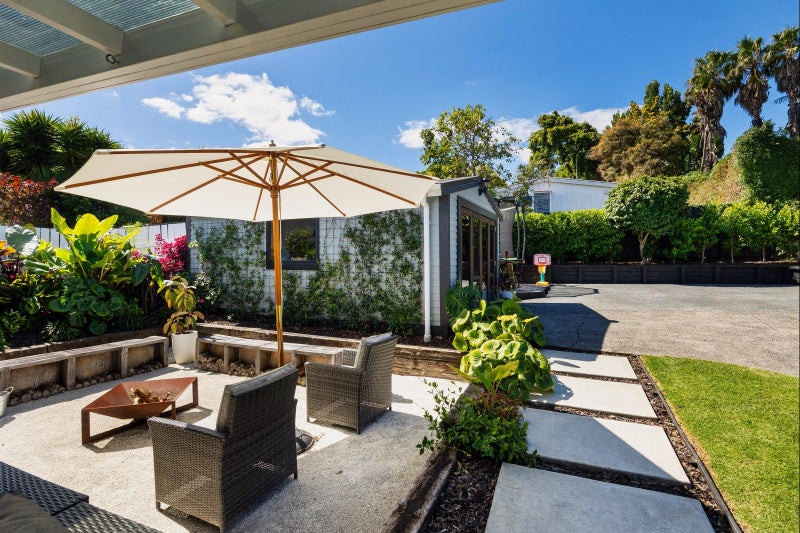125 Owairaka Avenue, Mount Albert, Auckland - Carousel 2