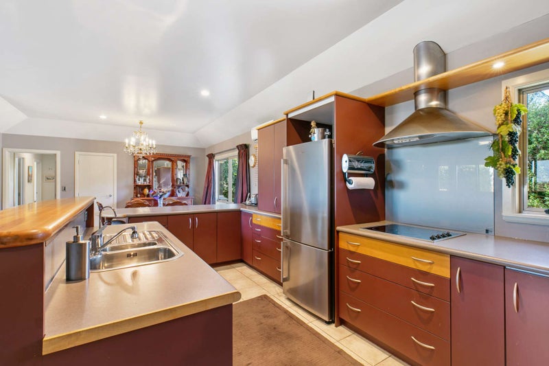 41 Aldona Place, Fairview Downs, Hamilton - Carousel 2