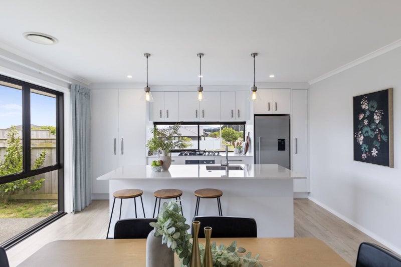 202 Pacific Drive, Fitzherbert, Palmerston North - Carousel 2