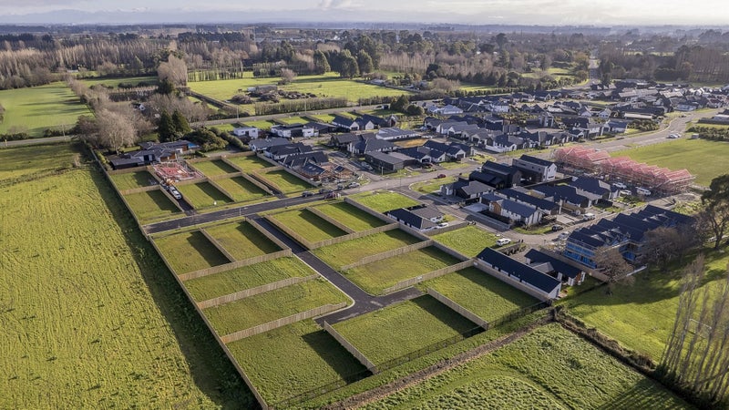 29 Walter Case Drive, Harewood, Christchurch - Carousel 1