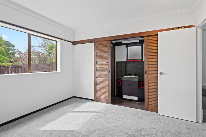 90 Glencoe Road, Browns Bay, Auckland - Carousel 11