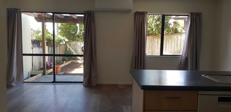 7/3 Orwell Road, Greenhithe, Auckland - Carousel 2
