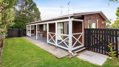 1/81 Fairclough Road, Beach Haven, Auckland - Carousel 1