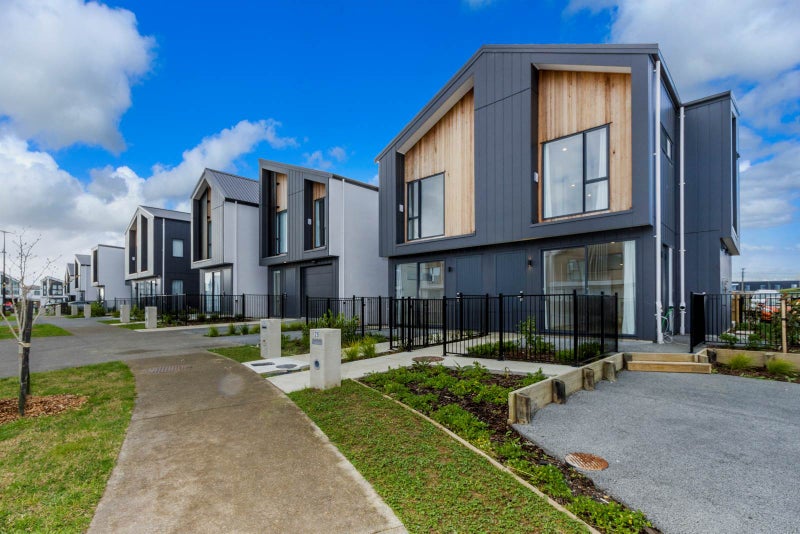 25 Porowha Road, Westgate, Auckland - Carousel 2