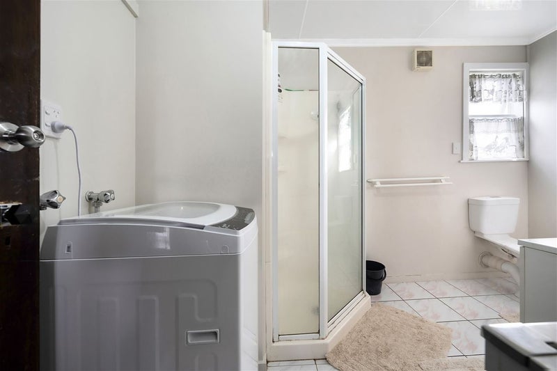 2 Fruitvale Road, New Lynn, Auckland - Carousel 7