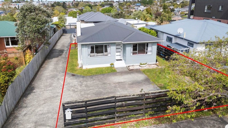 23 Glenview Road, Glen Eden, Auckland - Carousel 1