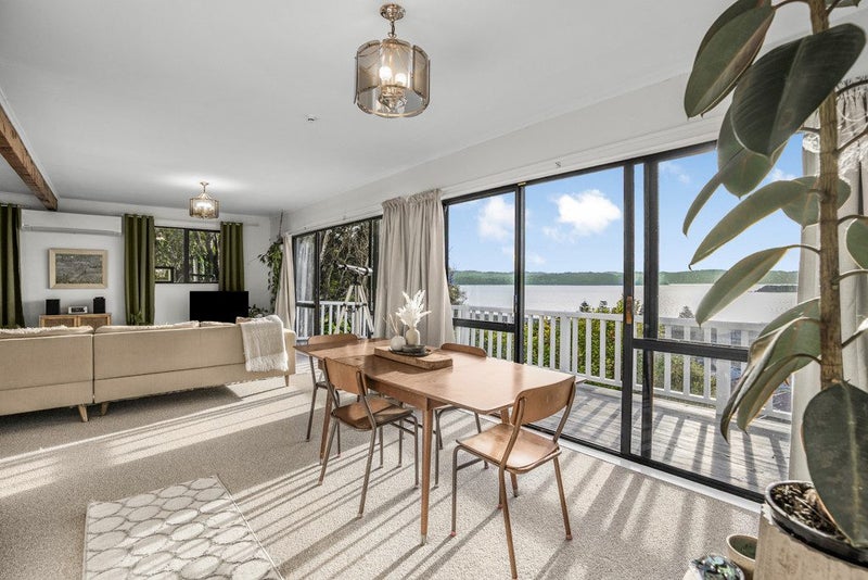 15 KARAKA ST , MURITAI, EASTBOURNE - Carousel 2