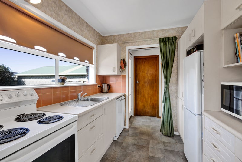 27 Belair Avenue, Blagdon, New Plymouth - Carousel 2