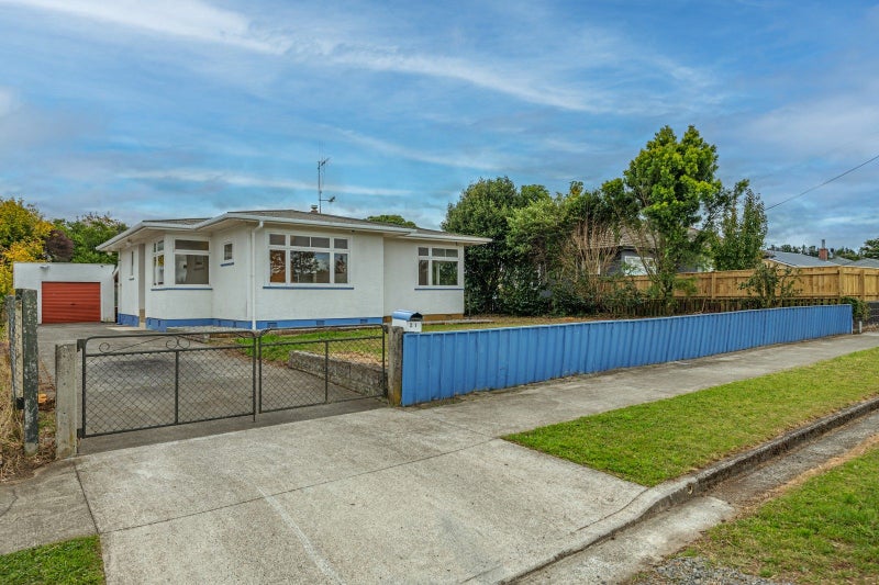 21 Main Street, Marton - Carousel 1