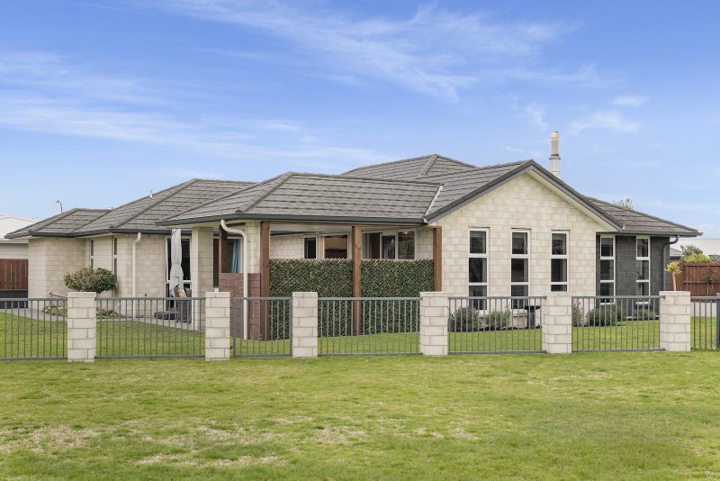 133 The Boulevard, Papamoa Beach, Papamoa - Carousel 1