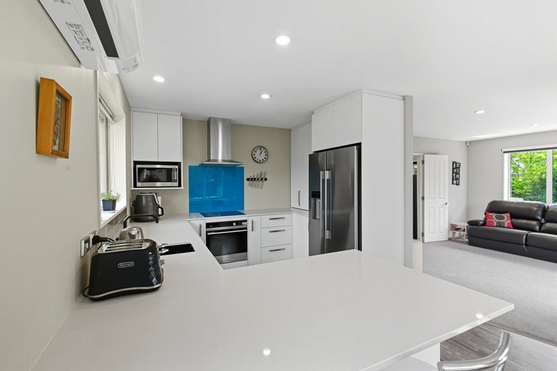 21 Blowers Place, Halswell, Christchurch - Carousel 2