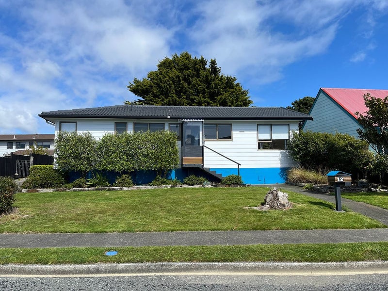 12 Clipper Street, Titahi Bay, Porirua - Carousel 1