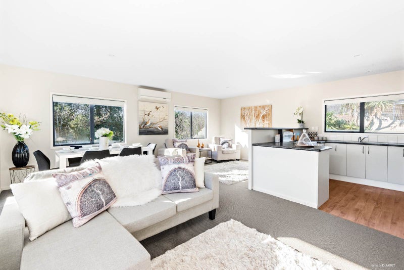 14 Mahoe Glade, Patumahoe, Pukekohe - Carousel 1