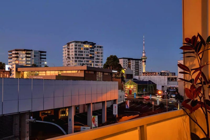 6J/16 Chapman Street, Grey Lynn, Auckland - Carousel 15