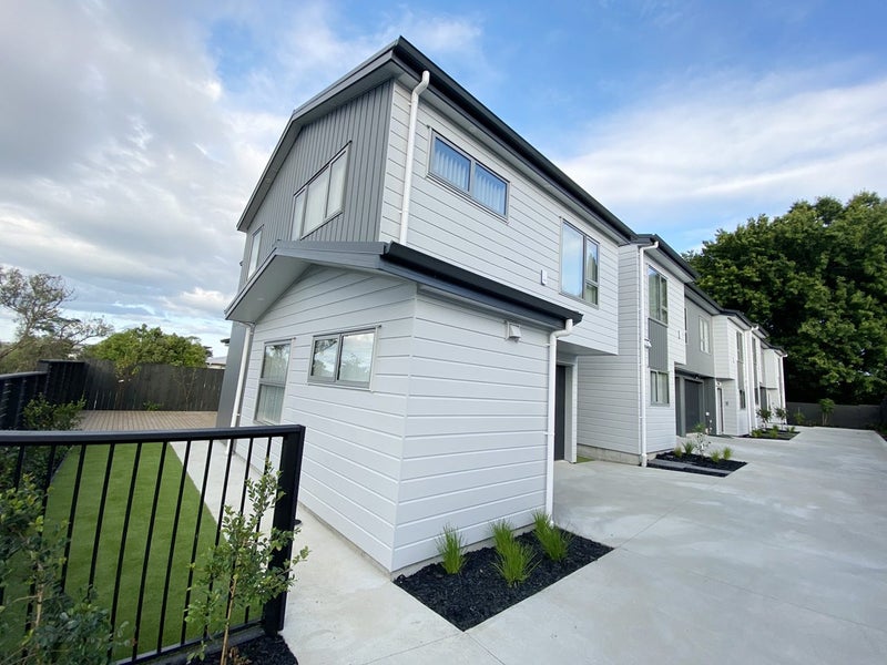 7A La Trobe Street, Pakuranga Heights, Auckland - Carousel 1
