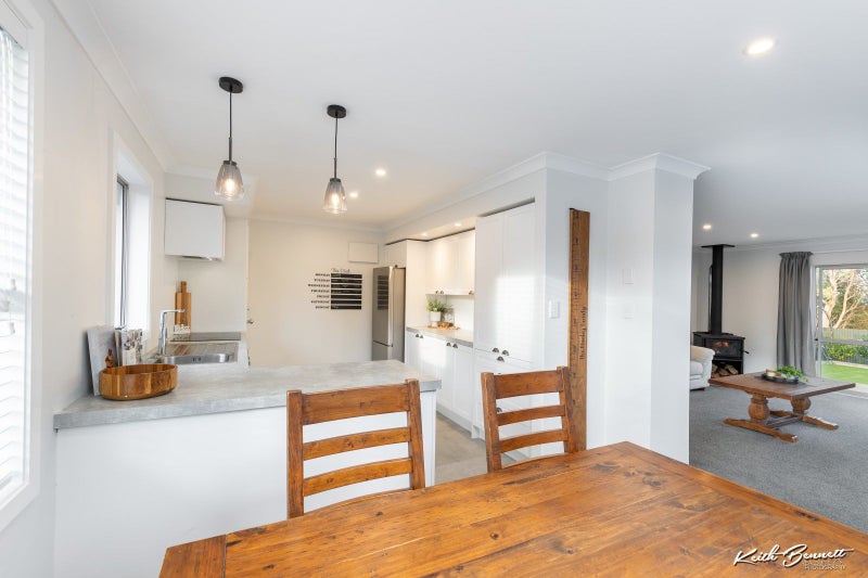 29B Roband Crescent, Brown Owl, Upper Hutt - Carousel 2