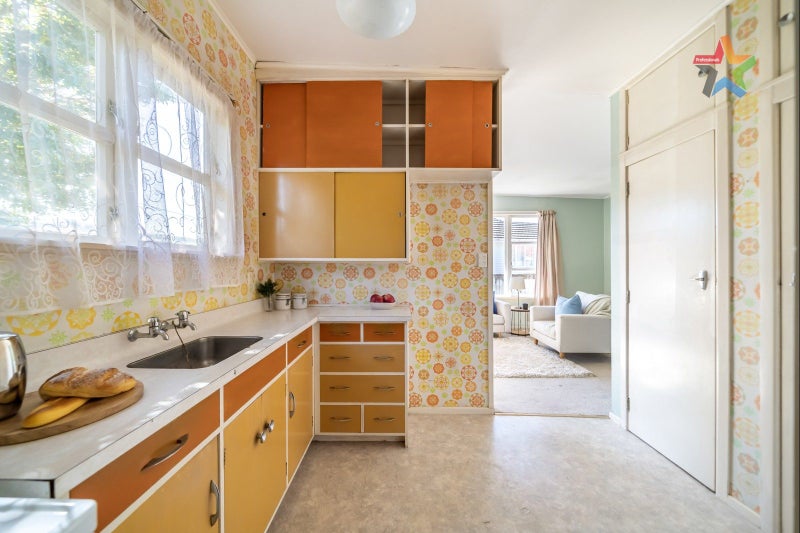 6 Foster Street, Taita, Lower Hutt - Carousel 20