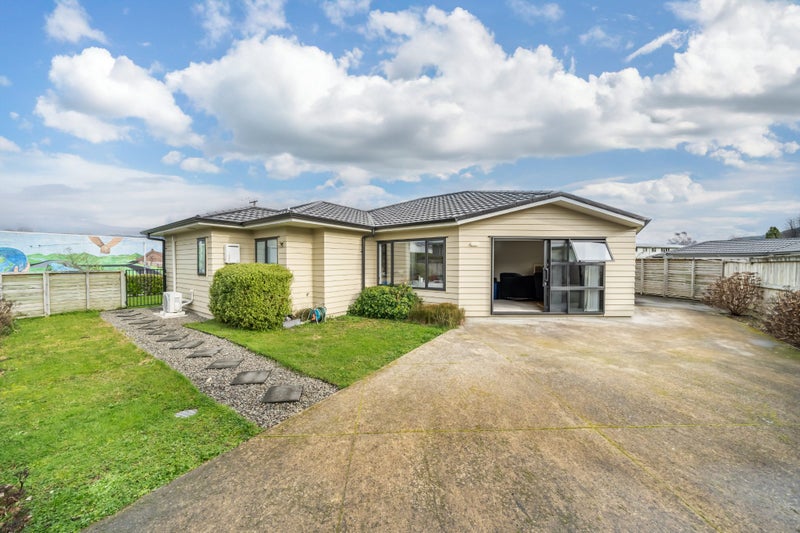 2 Rimutaka Street, Trentham, Upper Hutt - Carousel 2